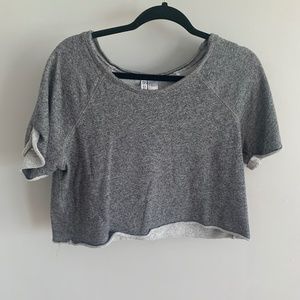 Divided by H&M: Cropped Scoop Neck Top with Short Sleeves, Women's M